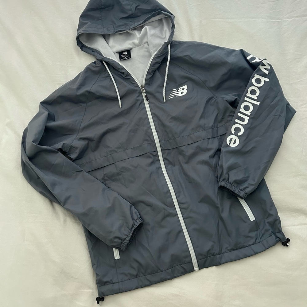 SOLD FBMP - Men’s Small Hoka Wind breaker size